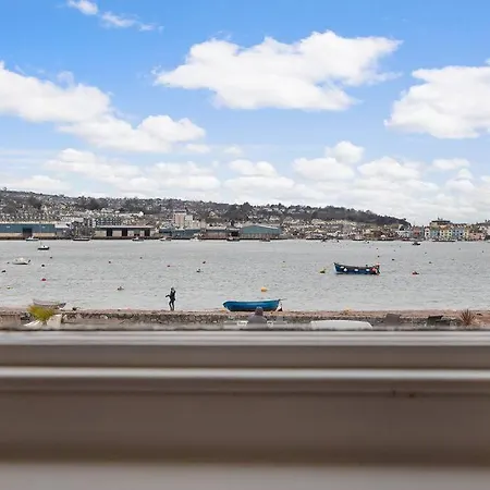 Beach Front Flat Shaldon With Parking Exterior photo