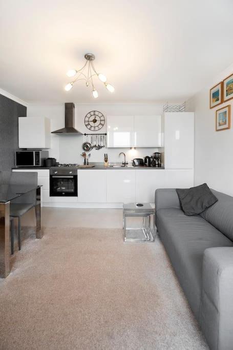 Apartment Front Flat With Parking Shaldon
