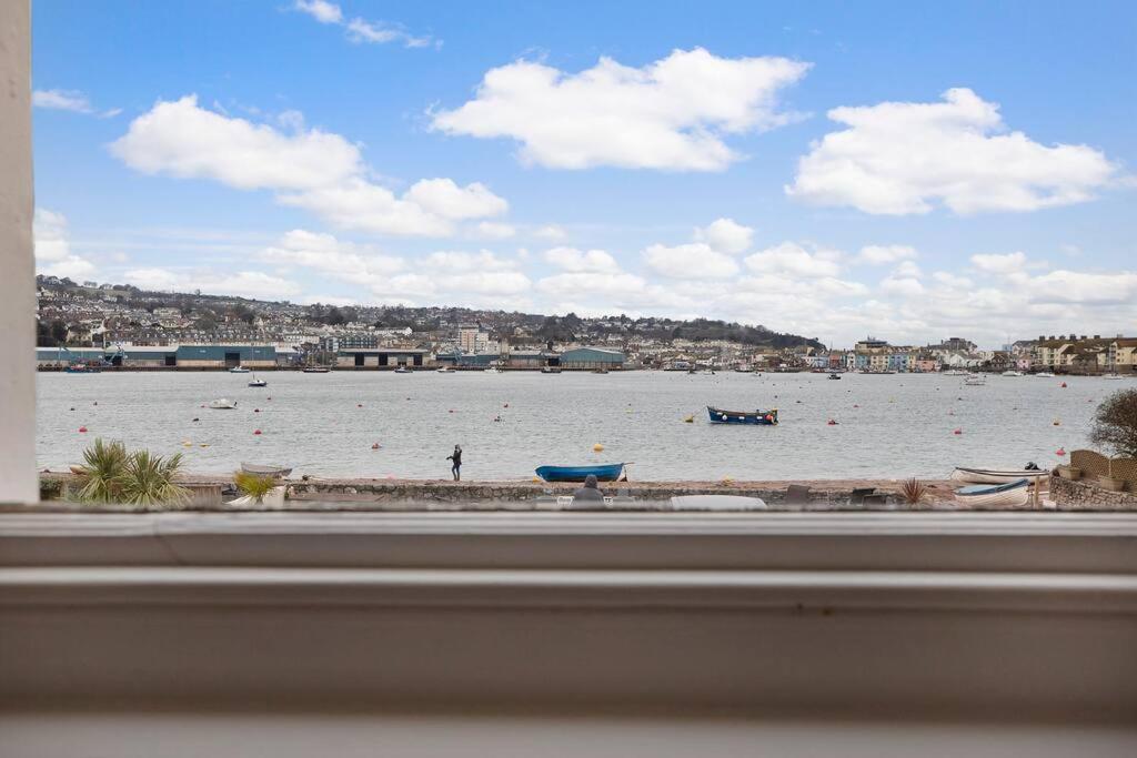 Front Flat With Parking Shaldon