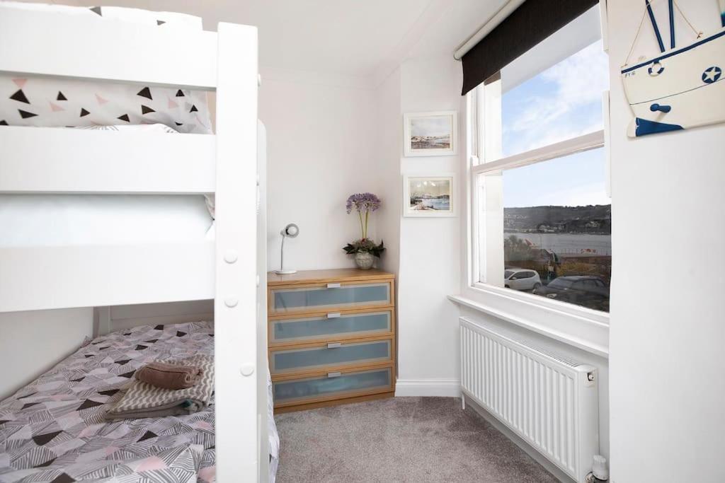 Front Flat With Parking Apartment Shaldon